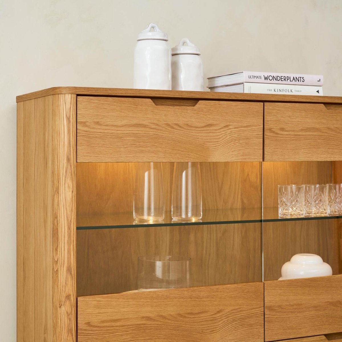 Highboard mit LED-Beleuchtung – 123 cm