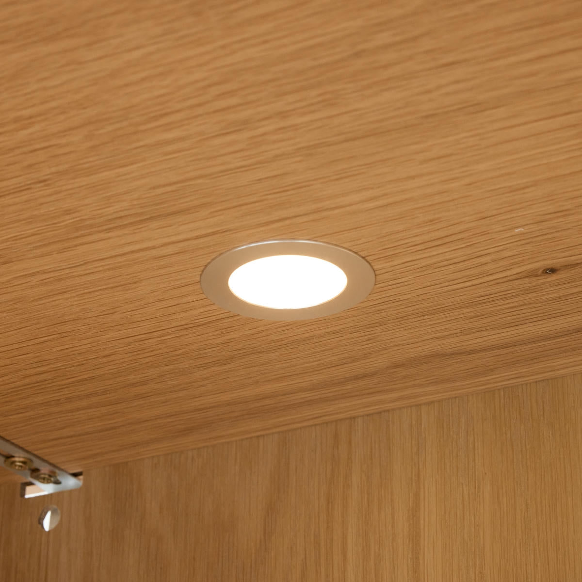 Highboard mit LED-Beleuchtung – 123 cm